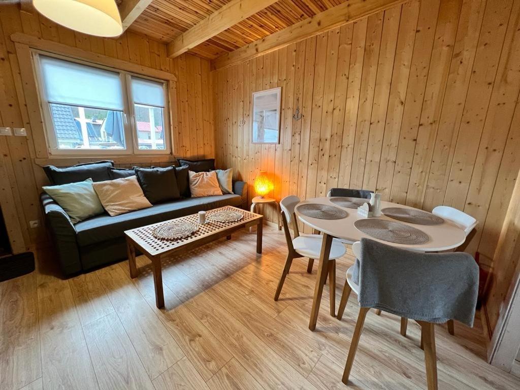 Zaciszne Domki Apartamenty ミエンジズドロイェ エクステリア 写真